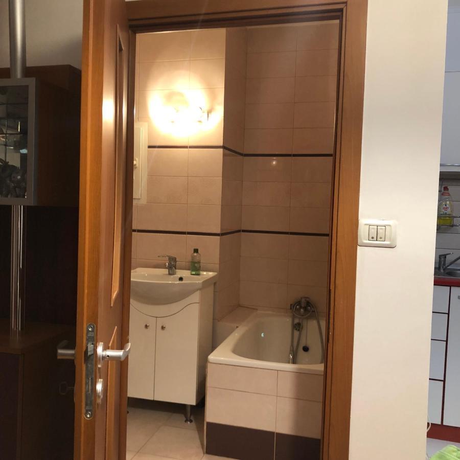 Charming Quiet Studio Coltea Old Town In The Centre Of Bukarest Exteriör bild