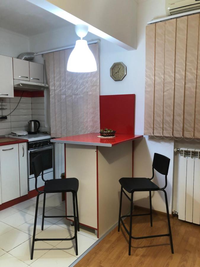 Charming Quiet Studio Coltea Old Town In The Centre Of Bukarest Exteriör bild