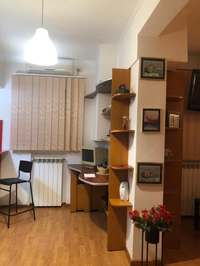 Charming Quiet Studio Coltea Old Town In The Centre Of Bukarest Exteriör bild
